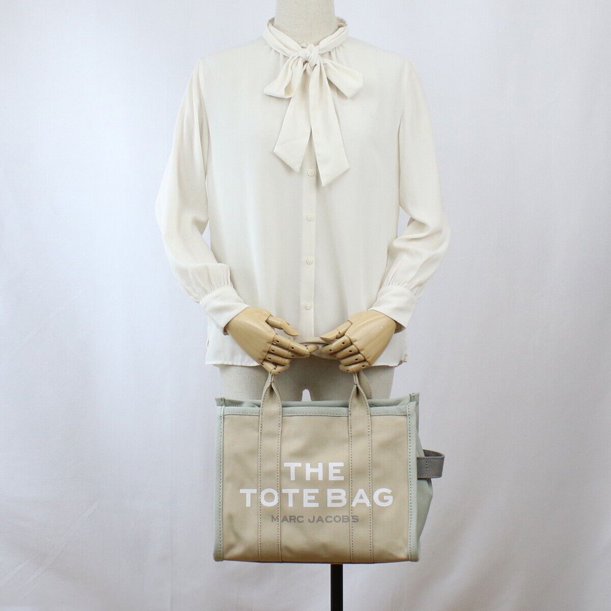 M.A.R.C. J.A.C.O.B.S. The Color lock Medium Tote Bag