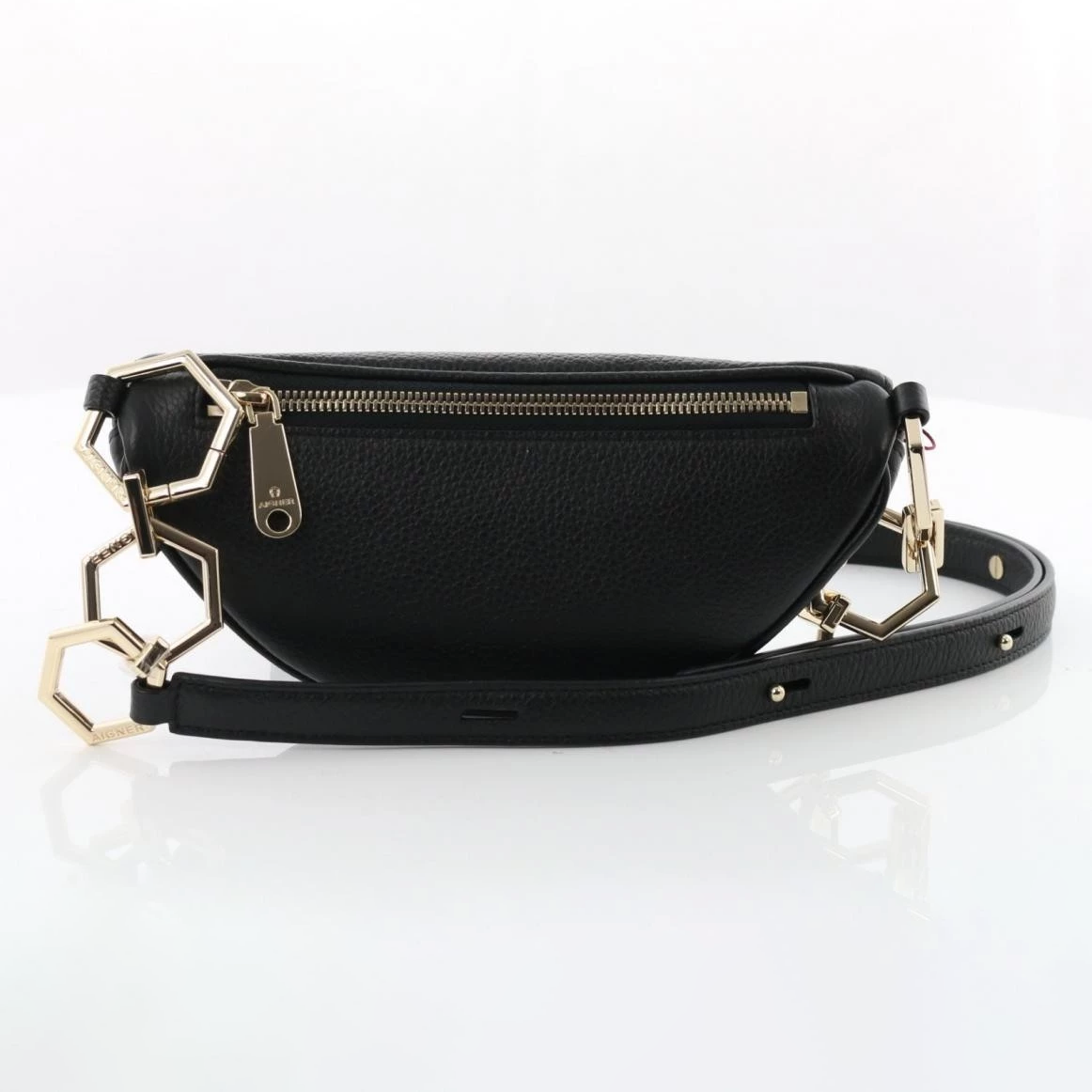 AIGNER Serena Belt Bag in Elegant Black